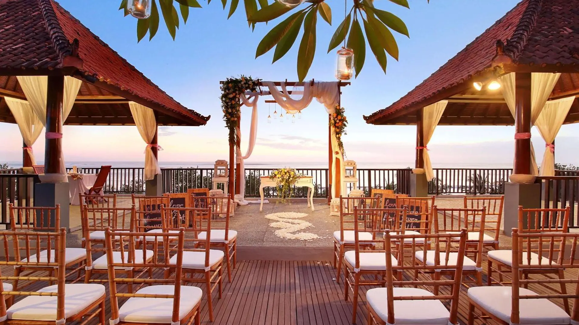 Hotel Mercure Kuta Lombok